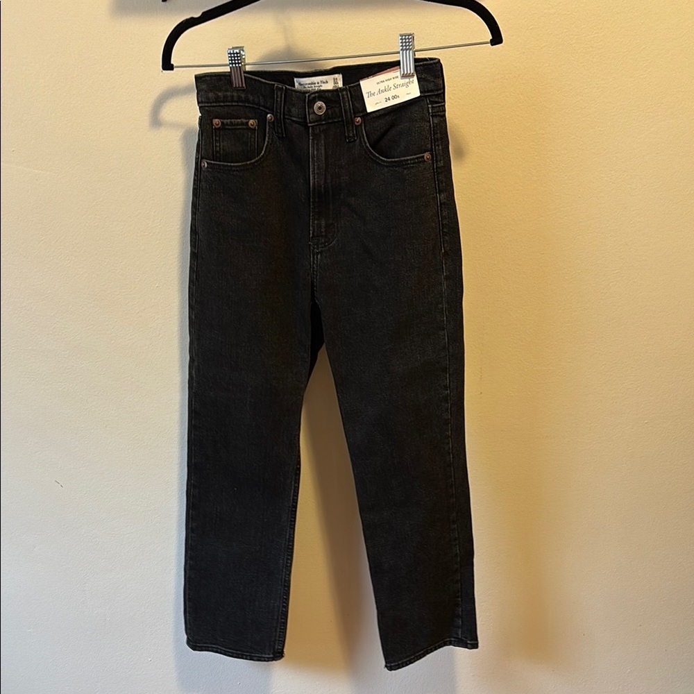 Abercrombie & Fitch Black Cropped Jeans